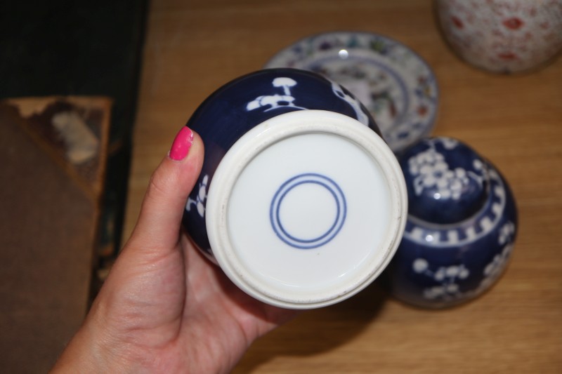 Three small early 19th century Davenport Ironstone dessert dishes, four Chinese ginger jars and a Royal Worcester blue and white tea ke